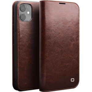 Lederen bookcase van Qialino voor iPhone 11 - donkerbruin