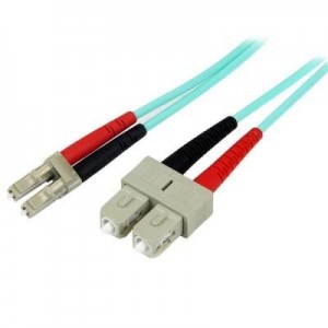 StarTech.com fiber optic kabel: Fiber Optic Cable - 10 Gb Aqua - Multimode Duplex 50/125 - LSZH - LC/SC - 5 m