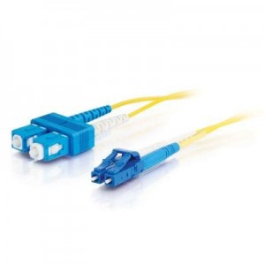 C2G fiber optic kabel: 10m LC-SC 9/125 OS1 Duplex Singlemode PVC Fibre Optic Cable (LSZH) - Yellow