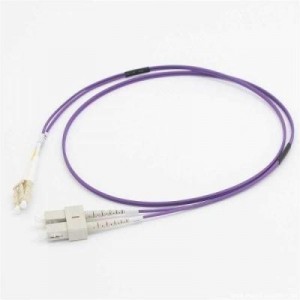 C2G fiber optic kabel: 7M LC/SC OM4 LSZH VEZELPATCH - PAARS