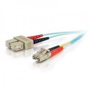 C2G fiber optic kabel: 30m LC-SC 10Gb 50/125 OM3 Duplex Multimode PVC Fibre Optic Cable (LSZH) - Aqua