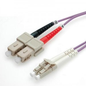Value fiber optic kabel: Fibre Optic Jumper Cable, 50/125µm, LC/SC, OM4, purple 0.5 m