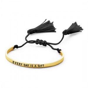 CO88 Collection Inspirational 8CB 90142 Stalen Bangle met Tekst en Tassels - Every Day is a Gift - One-size - Goudkleurig